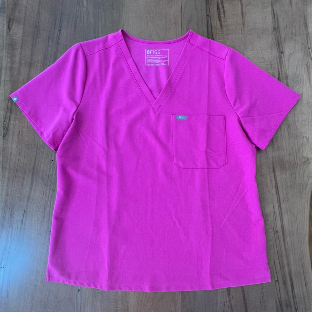 FIGS SCRUB SET - Catarina™ - One-Pocket Top WITH Zamora™ High Waisted 2.0 Jogger